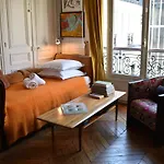 Rue De Paradis
