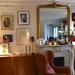 Rue De Paradis